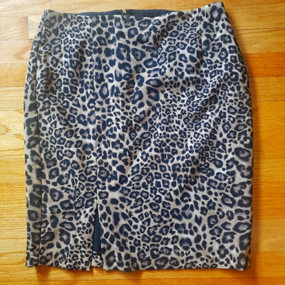 White House Black Market Leopard Print Pencil Skirt